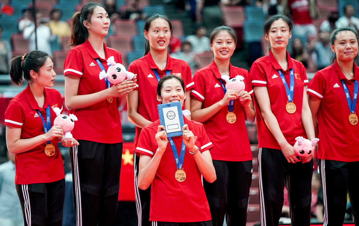 
中国女排七仙女 其中五人能够在西欧权门俱乐部打主力 她俩不行‘世界杯买球app