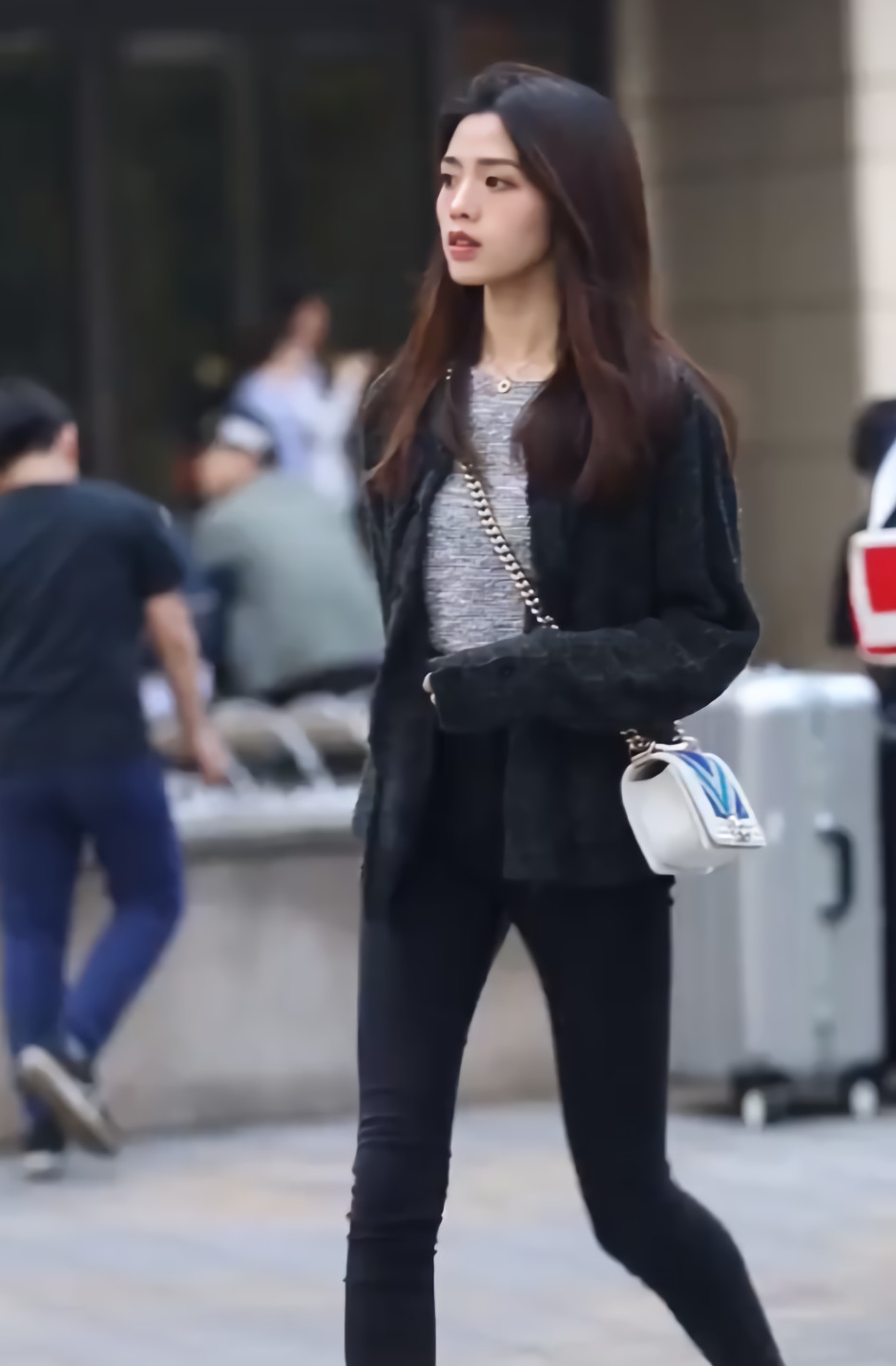 匡威|建议00后来看看:“红星鞋”现在火了,比匡威阿迪还个性三倍!