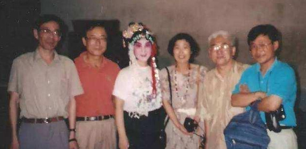 1994年阿庆嫂洪雪飞为2千元到新疆演出不幸命丧戈壁