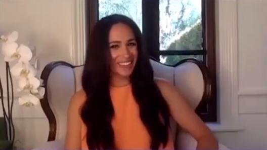 梅根|梅根太不知感恩了！花着王室的钱做华丽造型，还说王室的百般不是