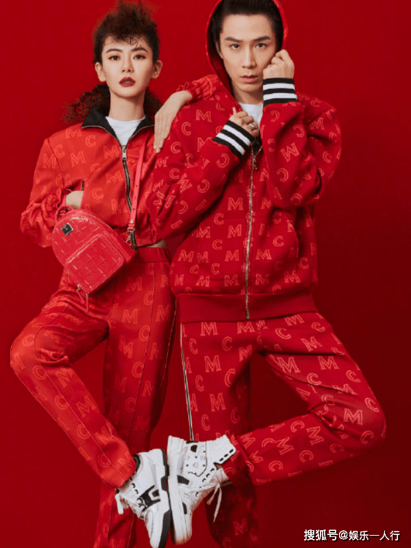 戚薇女儿才是“整容式”长大,如今比妈妈还养眼!
