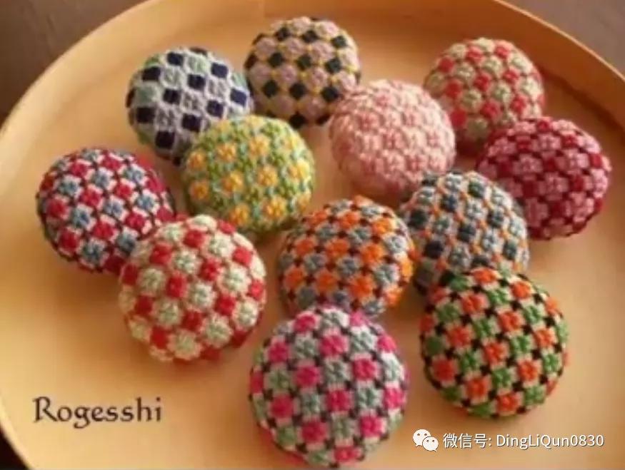 手绣|「刺绣作品」50款时尚的手绣布料纽扣，也许用的到！