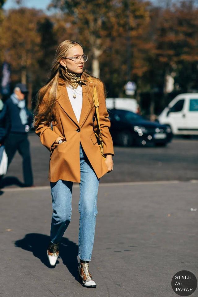 搭配衣服的丝巾高级 43a74e4537a4434dac7b6a4b455e3b5a.jpeg