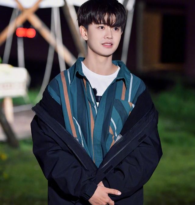 奢饰品香水排行_奢侈品服饰衣裳品牌_奢侈品服饰衣裳品牌排名_奢侈品服饰衣裳品牌大...