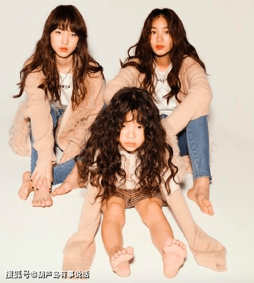 许韶|小S带仨女儿穿LV难掩淳朴,许曦文斜刘海像村妇,许韶恩像宋佳