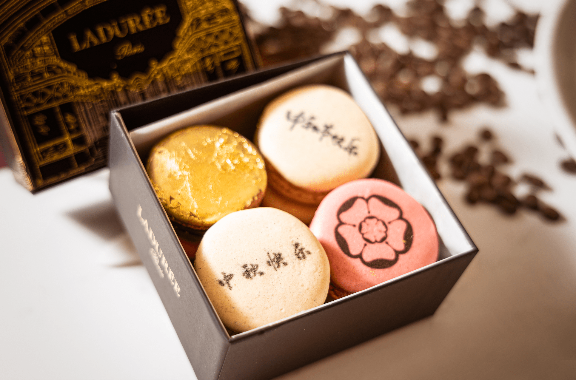 盘点|2020年双节 | 盘点有钱也买不到的大牌月饼系列