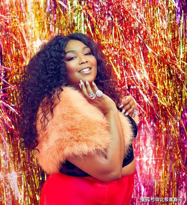 黑人|体重高达280斤，32岁黑人女星莉佐身材自信，呼吁众人要包容