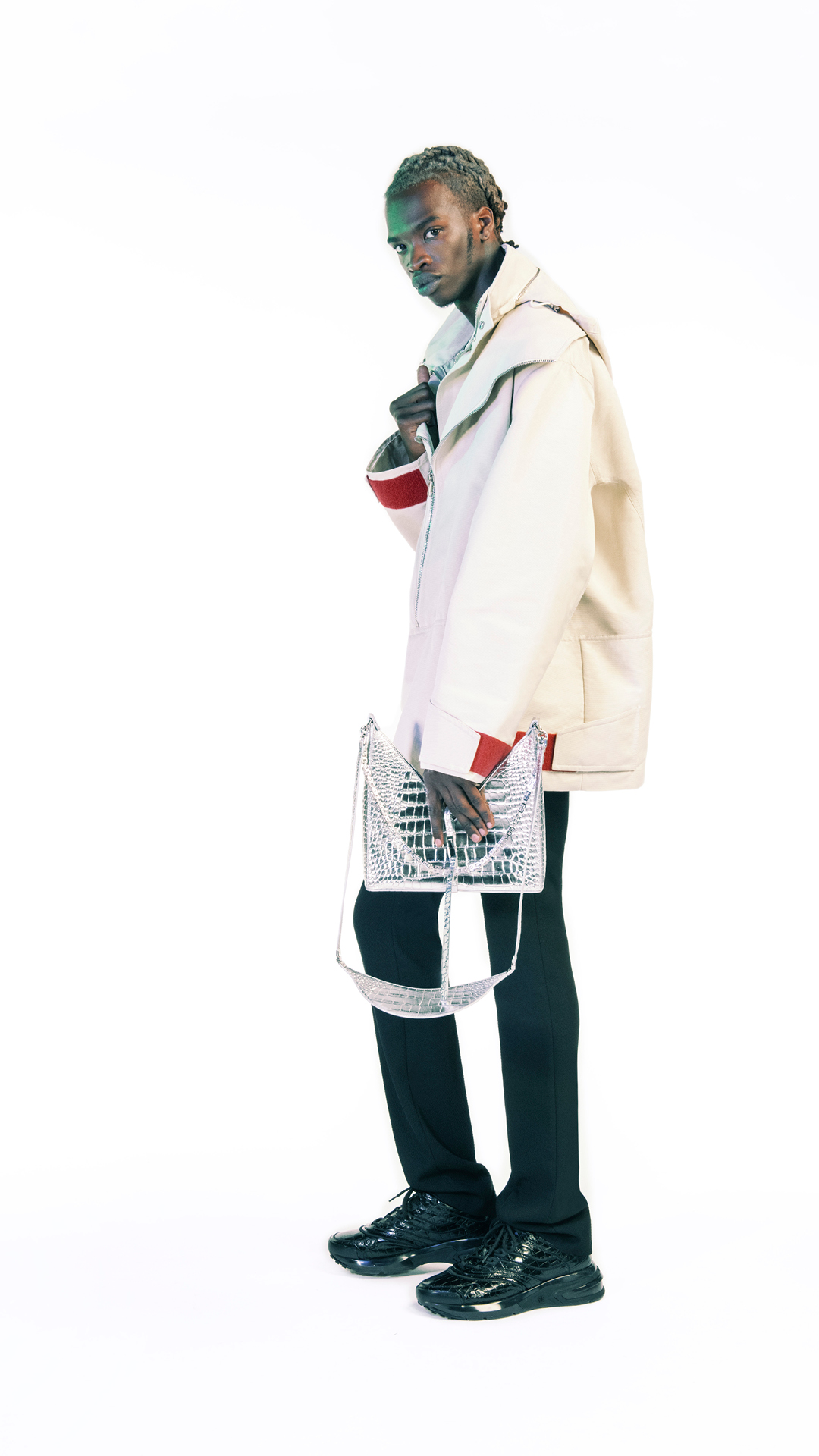 消息资讯|纪梵希全新发布2021春夏男女装成衣系列