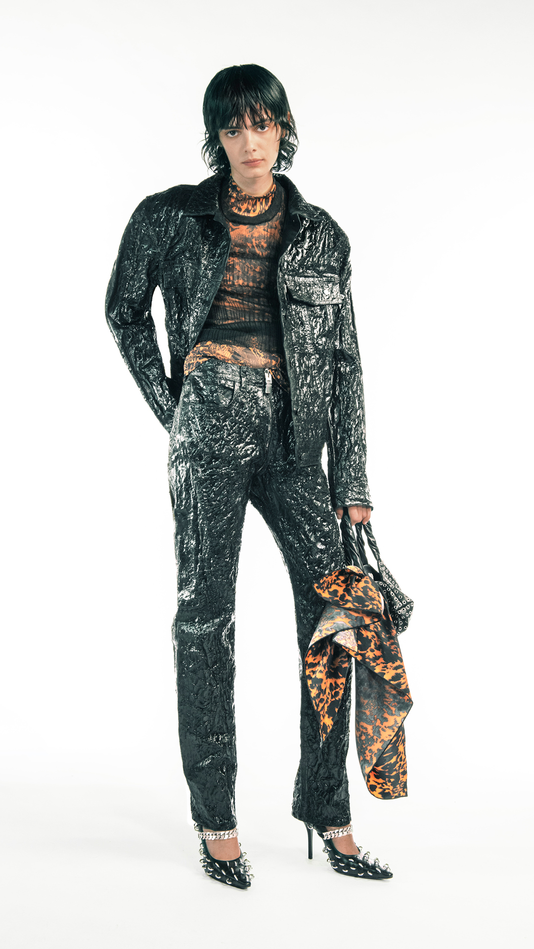 消息资讯|纪梵希全新发布2021春夏男女装成衣系列