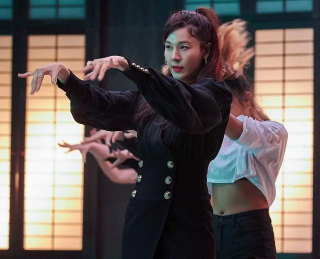 9月最热门韩剧《重返18岁》,就连iu也在追剧,直言太好看了