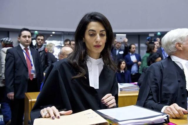 Amal|她是最会穿的性感律师，日常服装费要30万，却嫁大17岁的花花公子