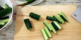 怎么腌酱黄瓜酱辣椒 8e19d032d9e74cbfab47f1411577568c.jpeg