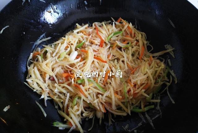 土豆丝怎么切得漂亮 f2a66e0741e34c60baace75dc2c11c6d.png