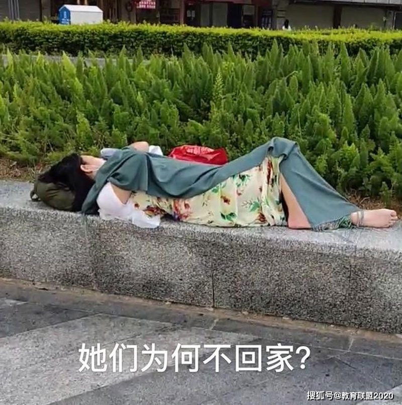 离不开深圳回不去故乡，中秋街头捡剩饭的失败女人