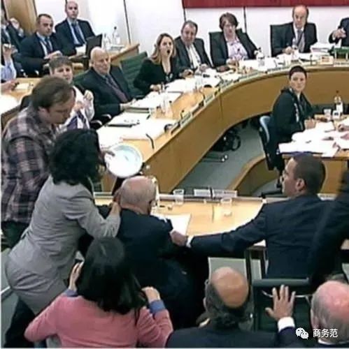 前夫|邓文迪离婚后再分几百亿，前夫默多克家族宫斗有多狠？