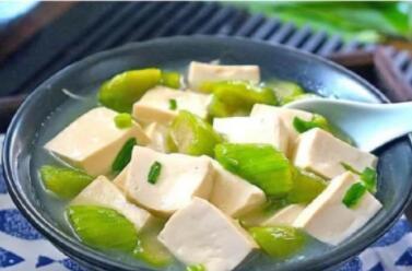 韭菜能和豆腐一起炖吗 f861d1d46c7c4bbca2b42917bfab946d.jpeg
