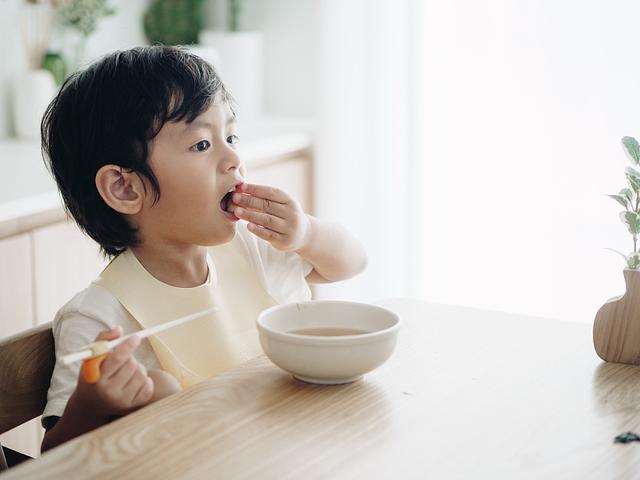 宝宝积食有口气怎么办