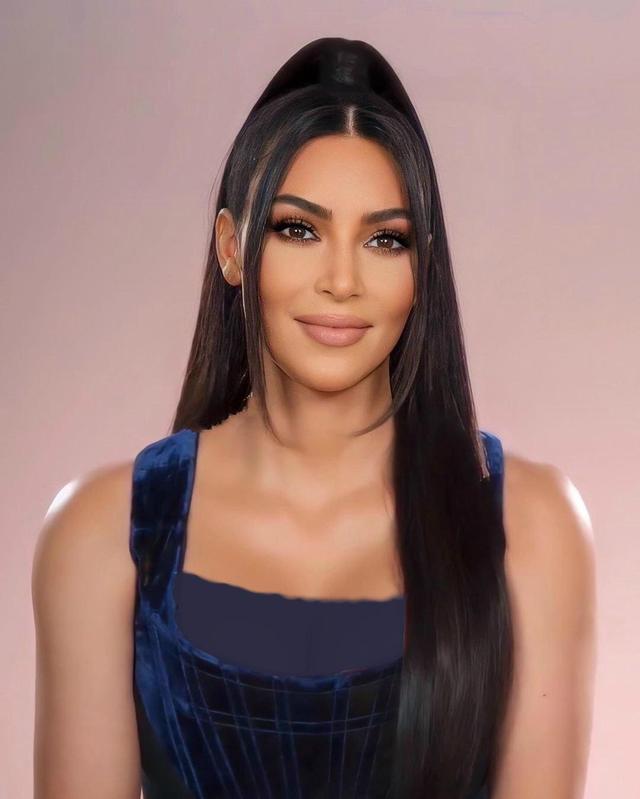 黑人|卡戴珊和黑人老公吃饭大方秀素颜，油光满面，却比化了妆还好看