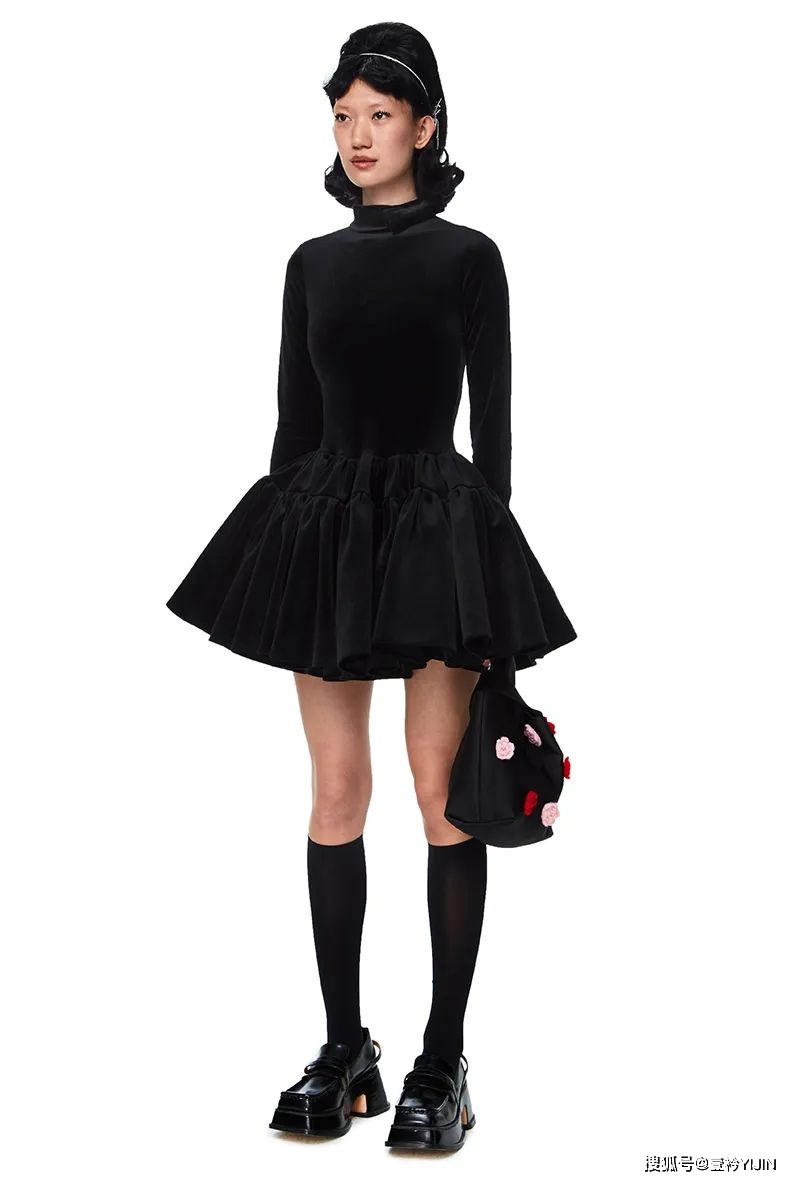 速报|秀场速报 | SHUSHU/TONG女孩请起立，最新系列她来了！