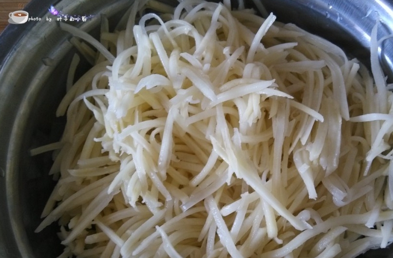 土豆丝怎么切得漂亮 b32a146d36f04fe48b1a4f948135bdf6.jpeg