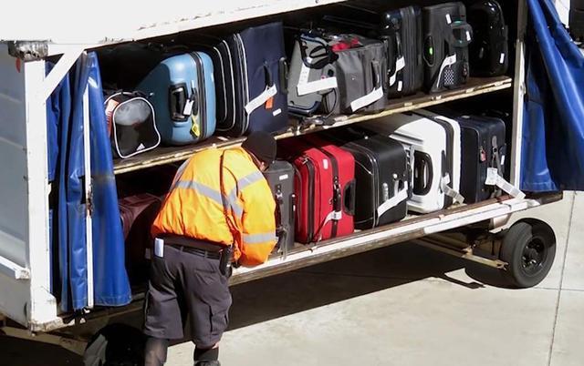 飞机免费托运多少件 8c76fde84ab04f1e827057b91547d0b0.jpeg