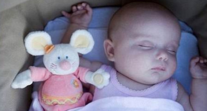 婴儿几个月出生正常 ccfbc74195ea4d59a18a8c5550f4640f.jpeg