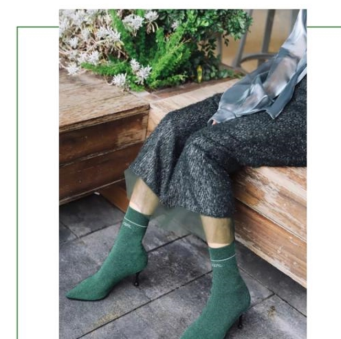 款式|抱怨靴子太磨脚？这双袜靴材质轻柔造型百搭，让你双脚踩地新体验