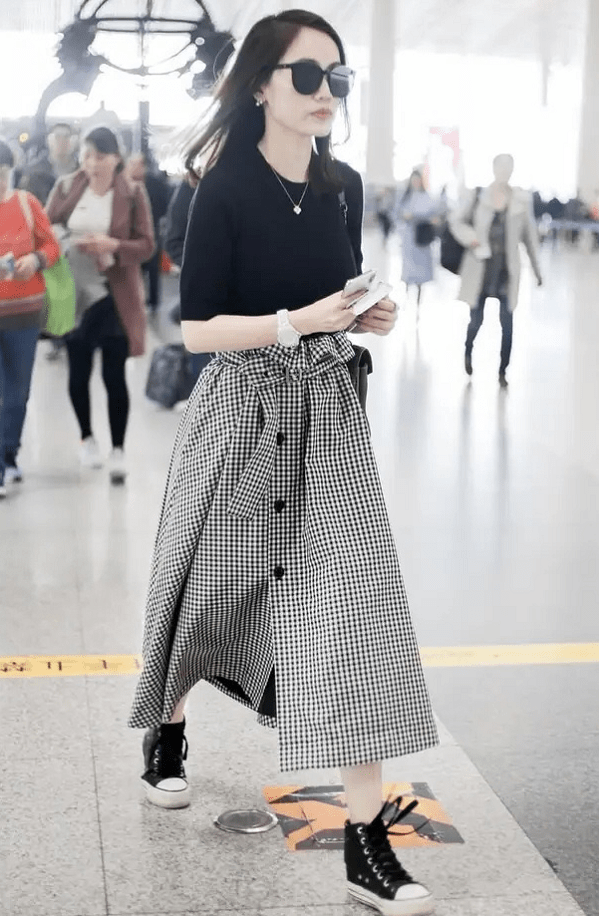 牛仔|有种“可惜”叫马蓉不出道!牛仔打扮机场露面,圈内女星都被碾压