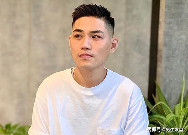 寸头|男生“寸头”发型过时了，秋天就留这4款时尚发型，谁剪谁帅气