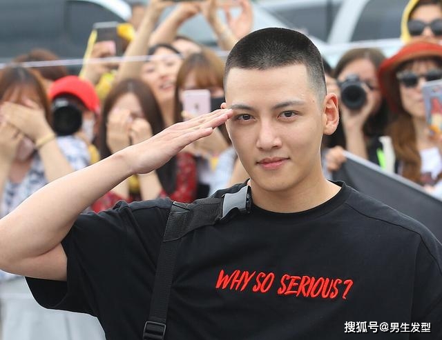 寸头|男生“寸头”发型过时了，秋天就留这4款时尚发型，谁剪谁帅气