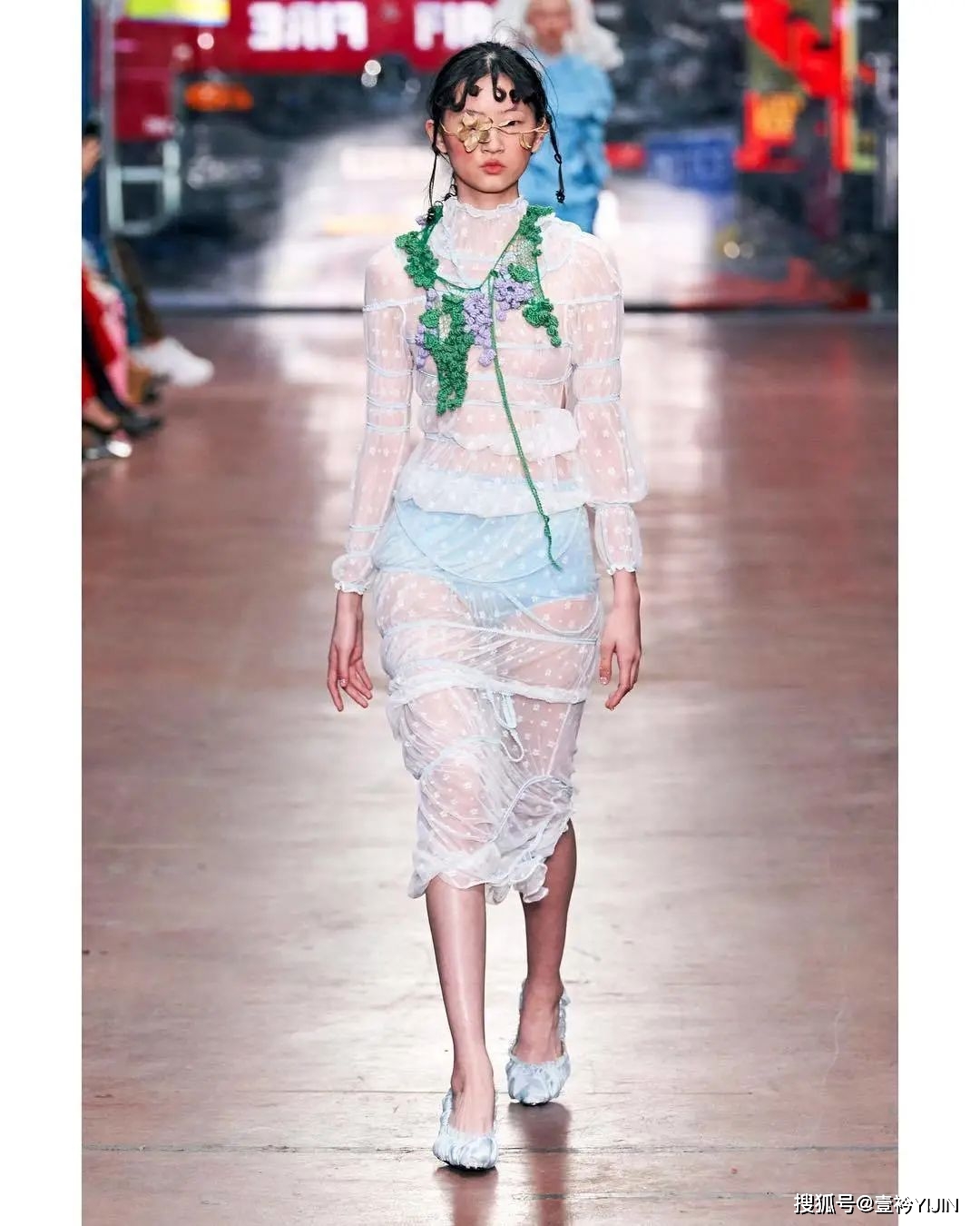 女性|新锐品牌yuhan wang国内首秀 | 极致的浪漫主义,拥抱女性的柔软力量