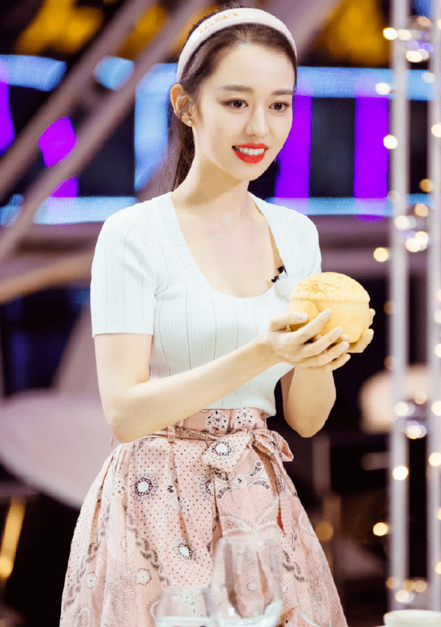 清无|吉娜被节目组强制要求素颜，看清无滤镜下的她，终于懂了郎朗审美