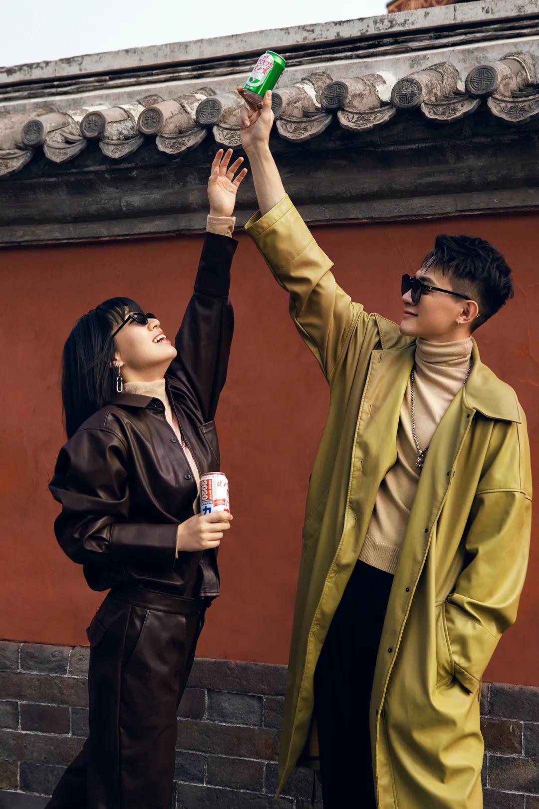 健力宝|佛山的秋日来了,一起解锁国潮秋日大片!别忘了带上你的“潮拍神器”。