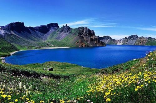 新疆天山天池中国十大风景名胜区,值得和你爱的人去一次的天堂