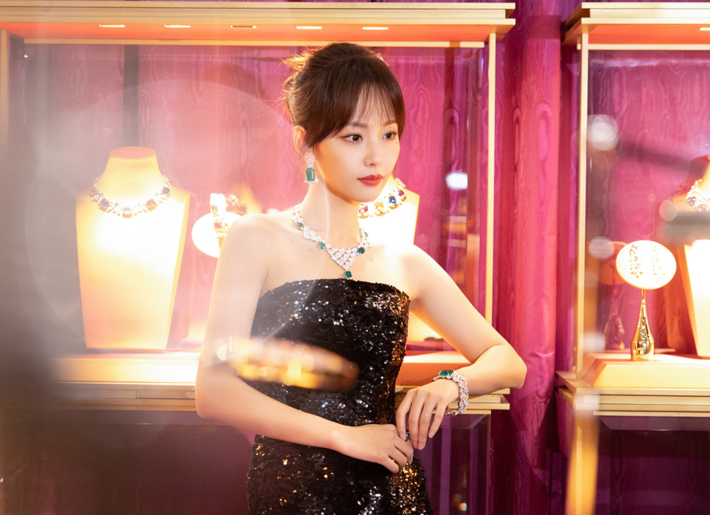 钟楚曦|宁静、娜扎、钟楚曦盛装出席时尚活动，唐艺昕产后首亮相暴露身材