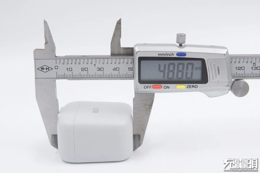 设计|拆解报告：UIBI柚比30W 1A1C氮化镓快充充电器