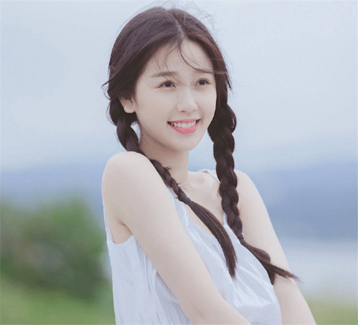 00后最爱的女歌手公布:许佳琪第5,杨超越第2,榜首心服