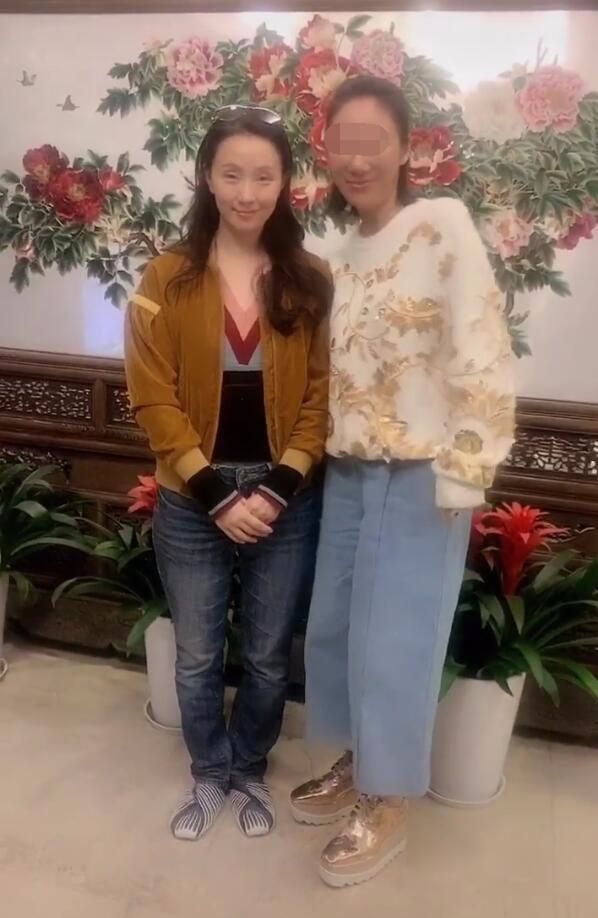 眼睛|陶虹素颜也太憔悴了，光看露出的眼睛，都能知道她老了！