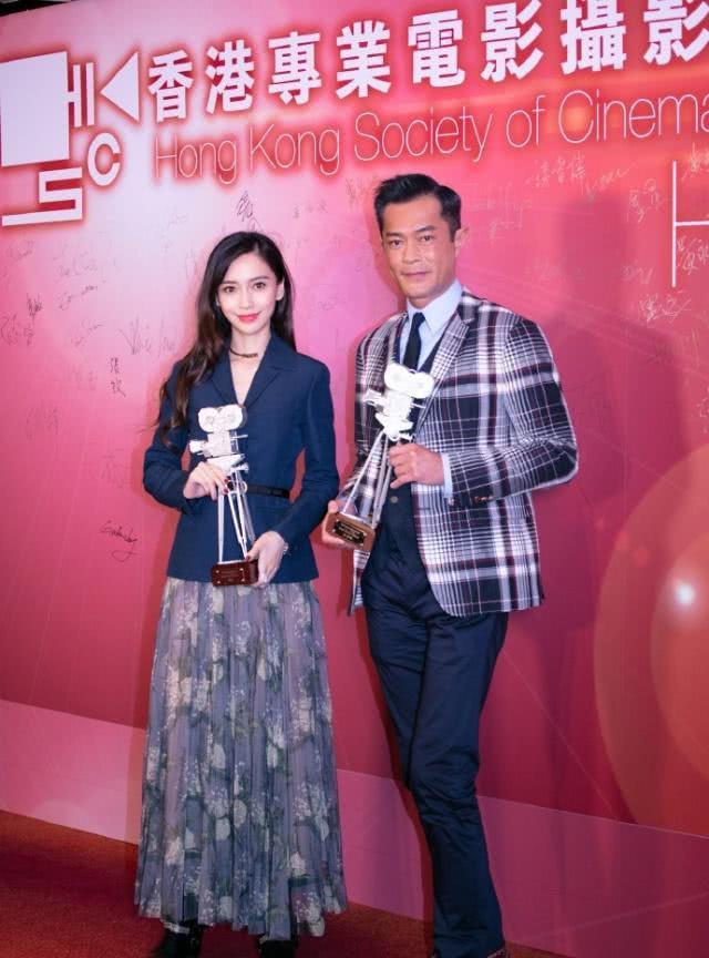 杨颖8年前和古天乐的合照流出,样貌变化大到判若两人