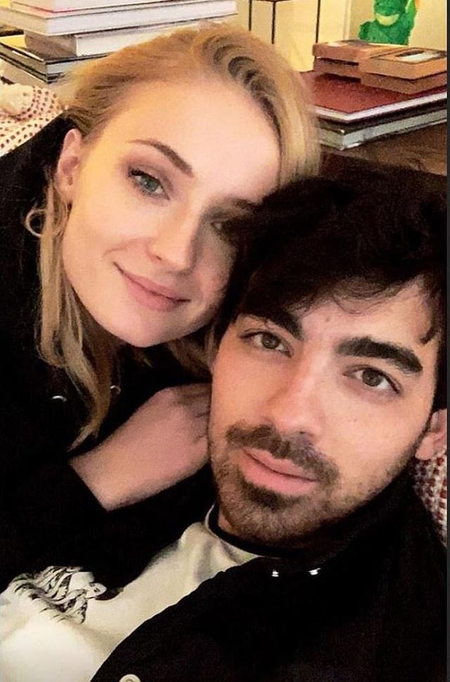 尼古拉佩斯|将老婆眼睛纹在后颈有噱头，大布合力富婆妻掘金，广告作品又拍坏了