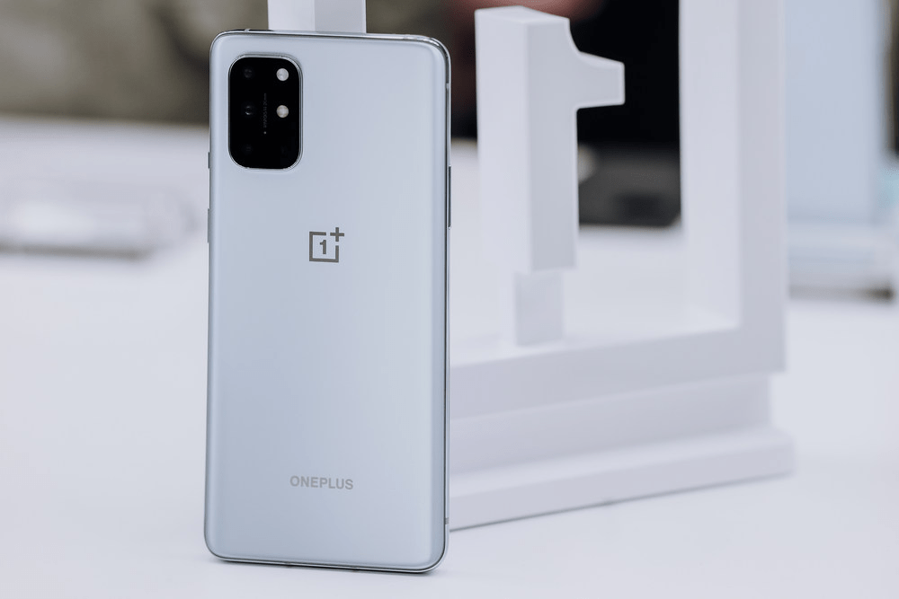 新机|一加 8T现场上手：屏幕超旗舰 3399元起真香