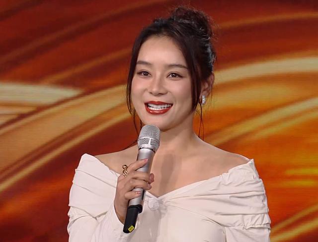 谭松韵|金鹰节开幕式女星集体发胖，张萌肿脸，谭松韵双下巴，宋茜最惨