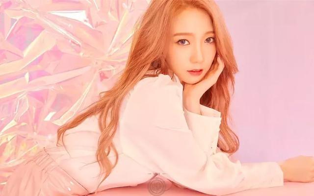 搭配师安慕希 dddd637a030c43eeaf25b3c9e6ba0159.jpeg