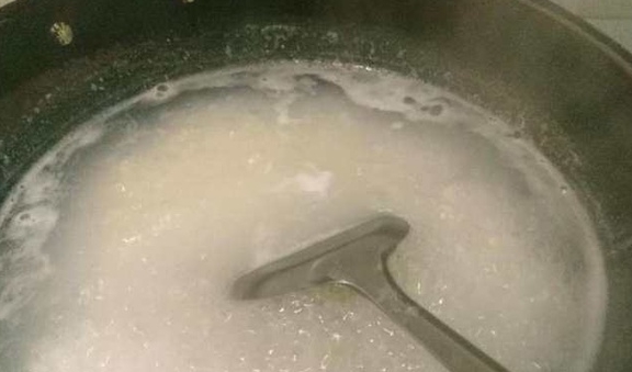 电饭煲怎么蒸米饭成功 6ed4b36924f04035b7c563c6457796f6.jpeg