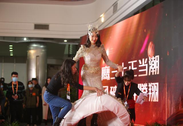 赵露思道歉并互关，宋茜回应提名下降，吐槽3