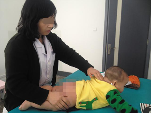 医生|妈妈奇怪带去检查，医生了解原因后怒斥无知1岁宝宝小病不断