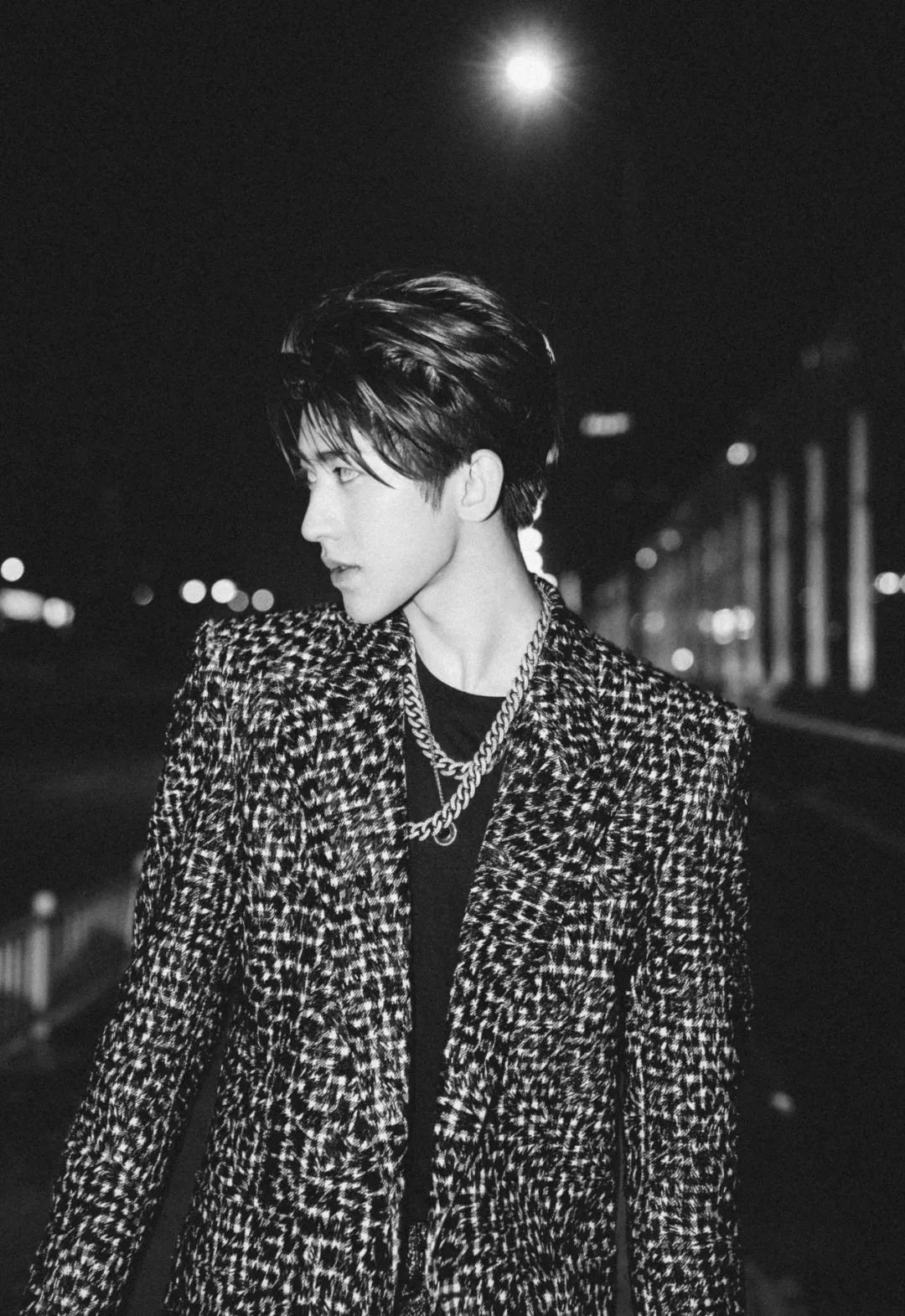 热巴|从千年狐狸脸到总攻2.0，热巴这是把自己的变美秘籍告诉了好闺蜜？