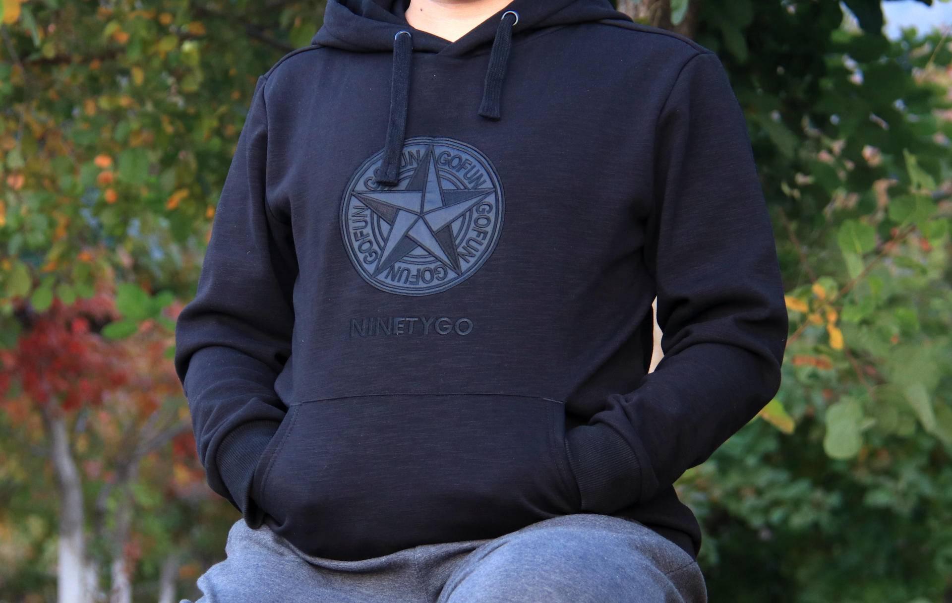 效果|穿出潮流范，90分加绒连帽套头保暖卫衣，让冬季更温暖