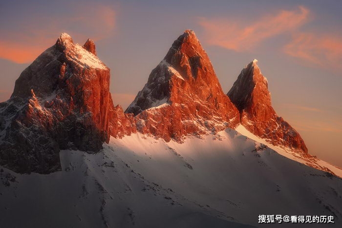 世界上著名的山 386675d33db44efca5262fc6a95e820b.jpeg