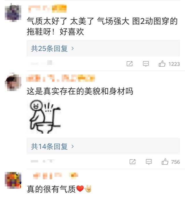 倪妮手拎高跟鞋下班，低胸礼服秀好身材，网友